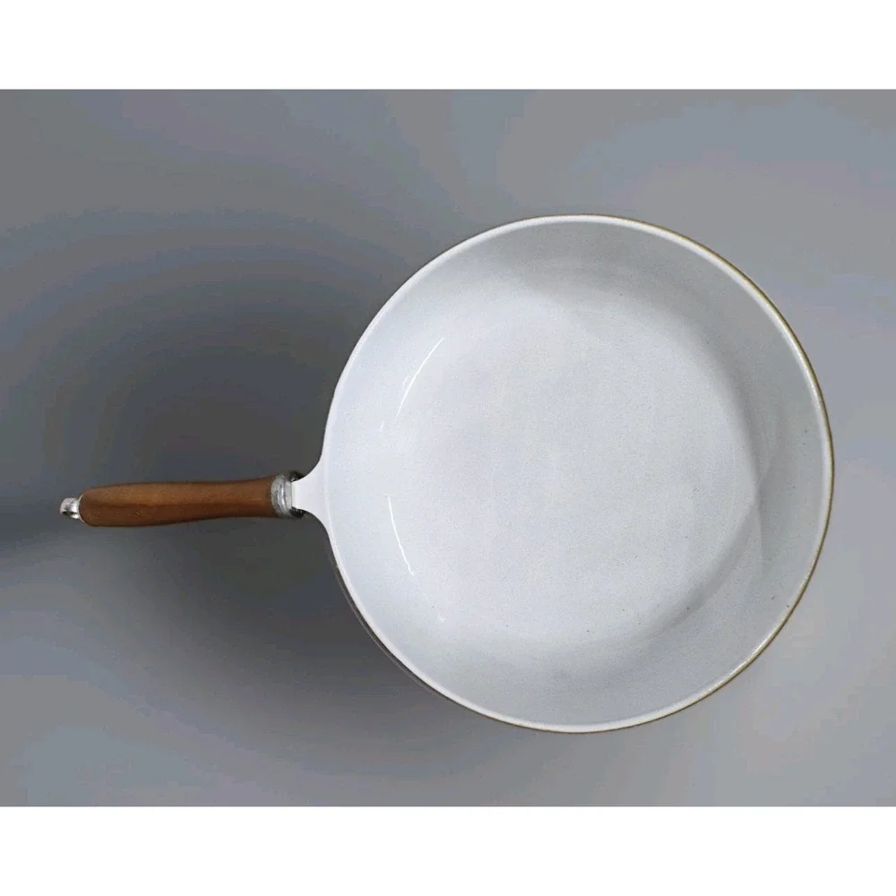Vintage Finesse Yellow Enamel Skillet Frying Pan Set 10